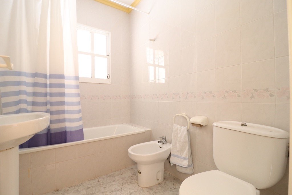 Resale - 2 Bedroom 1 Bathroom Bungalow in Orihuela Costa - Playa Flamenca - Alicante Resale - 2 Bedroom 1 Bathroom Bungalow in Orihuela Costa - Playa Flamenca - Alicante
