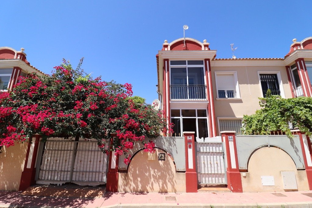 Resale - 3 Bedroom 2 Bathroom Terraced house in Orihuela Costa - Campoamor - Alicante Resale - 3 Bedroom 2 Bathroom Terraced house in Orihuela Costa - Campoamor - Alicante