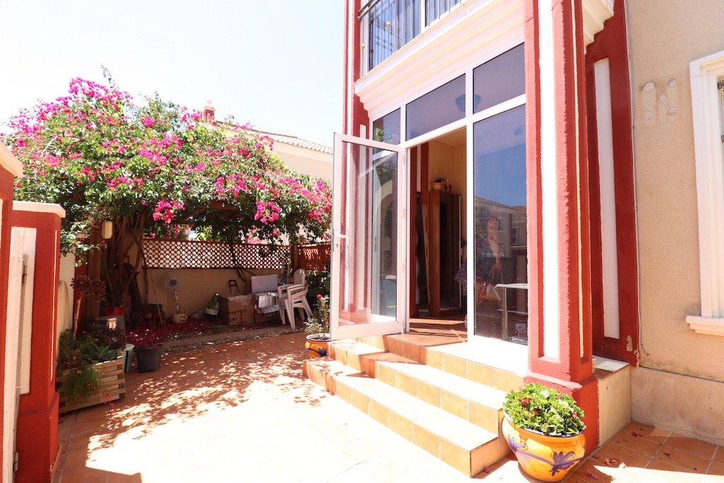 Resale - 3 Bedroom 2 Bathroom Terraced house in Orihuela Costa - Campoamor - Alicante Resale - 3 Bedroom 2 Bathroom Terraced house in Orihuela Costa - Campoamor - Alicante