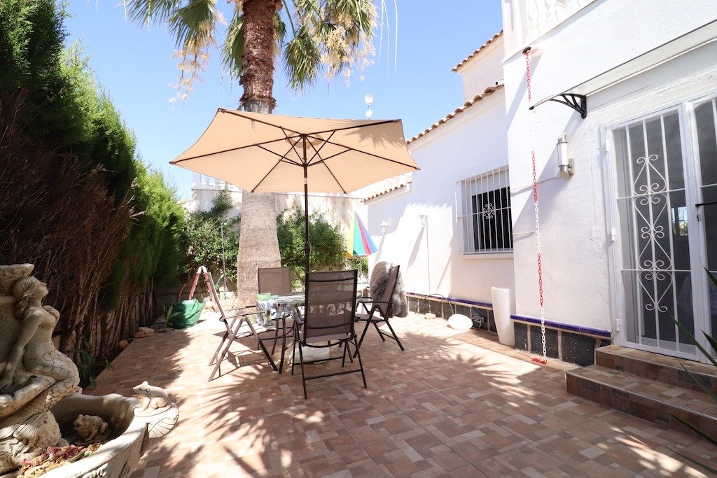 Resale - 2 Bedroom 2 Bathroom Villa in Orihuela Costa - La Florida - Alicante Resale - 2 Bedroom 2 Bathroom Villa in Orihuela Costa - La Florida - Alicante
