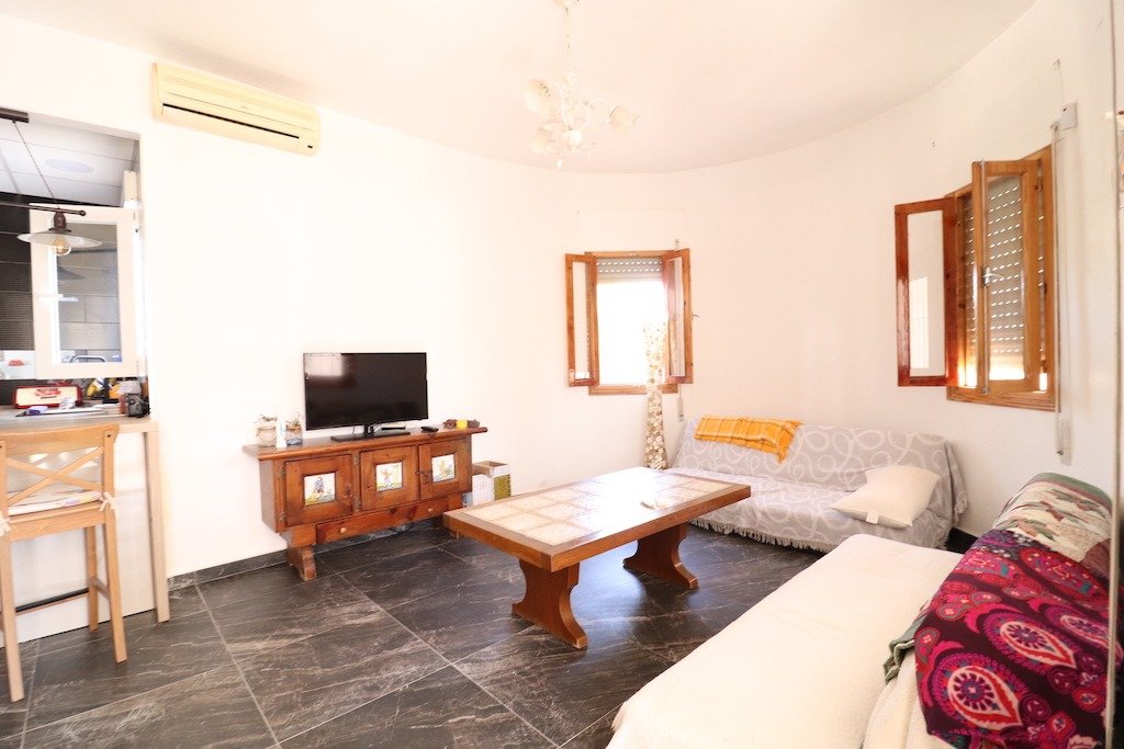 Resale - 2 Bedroom 2 Bathroom Villa in Orihuela Costa - La Florida - Alicante Resale - 2 Bedroom 2 Bathroom Villa in Orihuela Costa - La Florida - Alicante