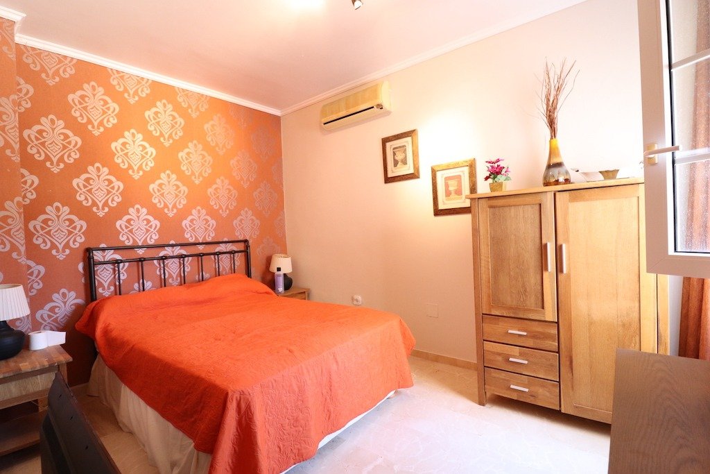 Resale - 3 Bedroom 2 Bathroom Villa in Orihuela Costa - Las Ramblas - Alicante Resale - 3 Bedroom 2 Bathroom Villa in Orihuela Costa - Las Ramblas - Alicante