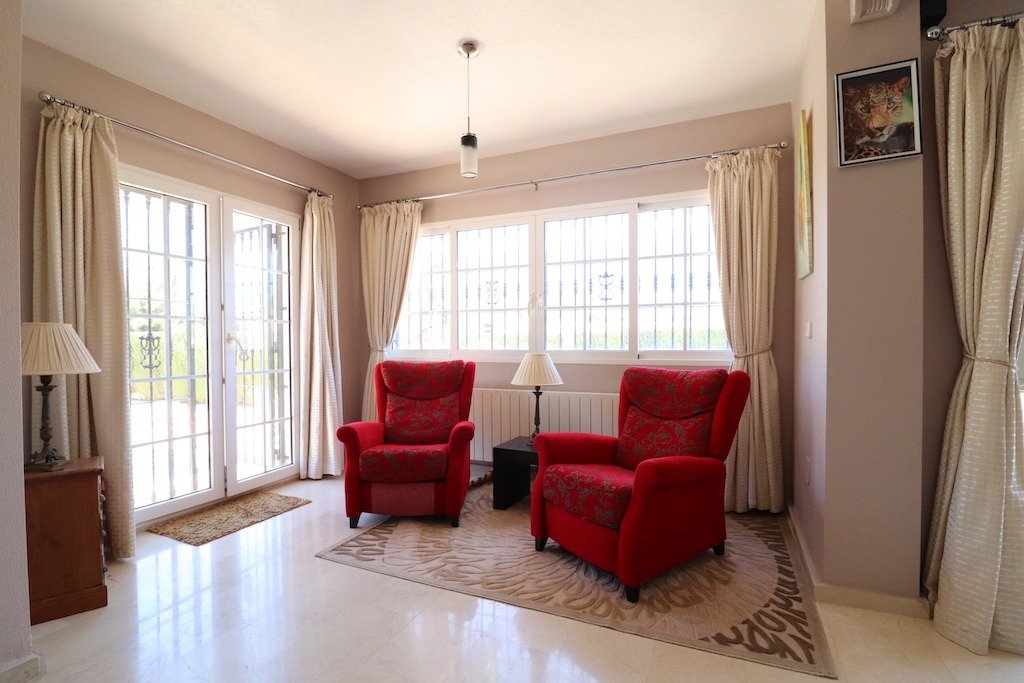 Resale - 3 Bedroom 2 Bathroom Villa in Orihuela Costa - Las Ramblas - Alicante Resale - 3 Bedroom 2 Bathroom Villa in Orihuela Costa - Las Ramblas - Alicante