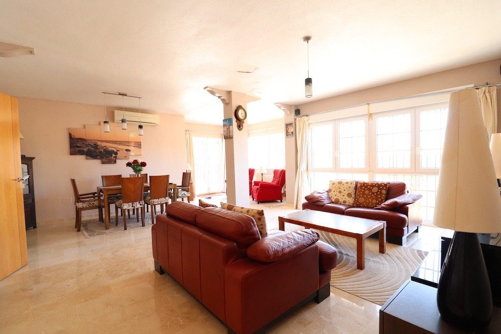 Resale - 3 Bedroom 2 Bathroom Villa in Orihuela Costa - Las Ramblas - Alicante Resale - 3 Bedroom 2 Bathroom Villa in Orihuela Costa - Las Ramblas - Alicante