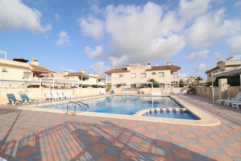 Resale - 2 Bedroom 1 Bathroom Bungalow in Orihuela Costa - PAU 8 - Alicante Resale - 2 Bedroom 1 Bathroom Bungalow in Orihuela Costa - PAU 8 - Alicante
