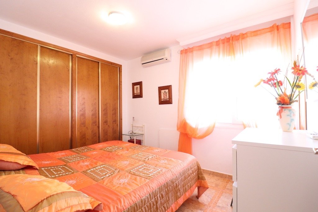 Resale - 2 Bedroom 1 Bathroom Bungalow in Orihuela Costa - PAU 8 - Alicante Resale - 2 Bedroom 1 Bathroom Bungalow in Orihuela Costa - PAU 8 - Alicante