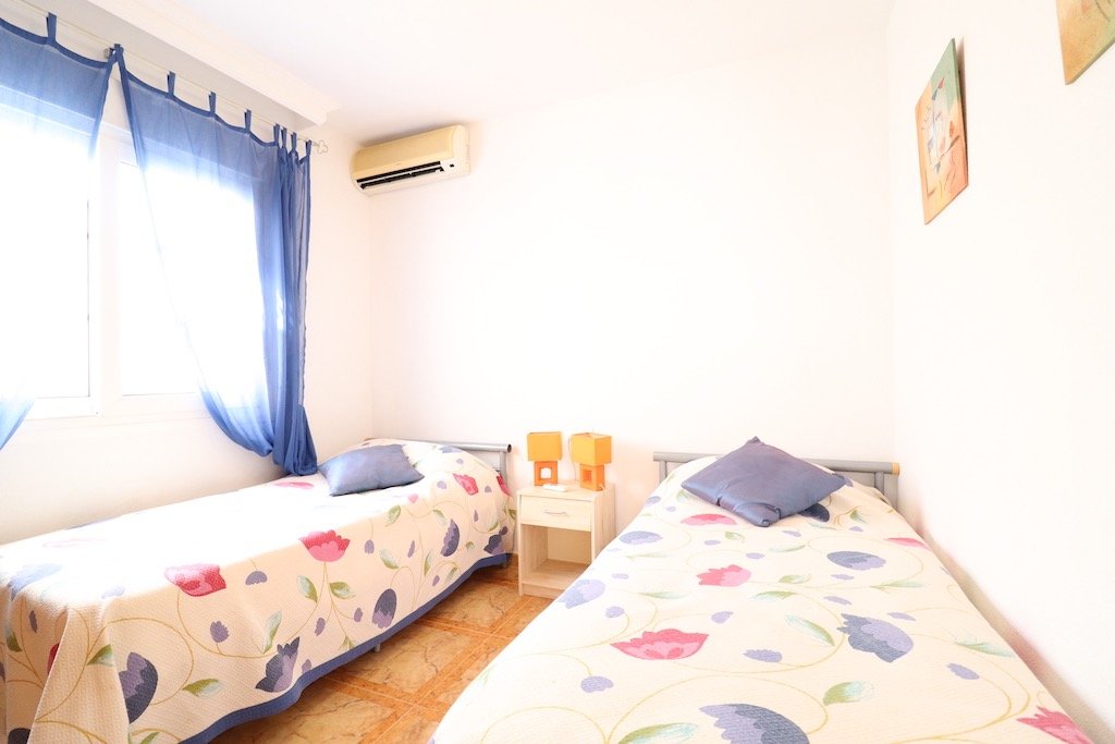 Resale - 2 Bedroom 1 Bathroom Bungalow in Orihuela Costa - PAU 8 - Alicante Resale - 2 Bedroom 1 Bathroom Bungalow in Orihuela Costa - PAU 8 - Alicante