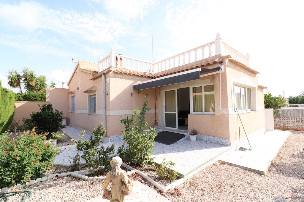 Resale - 3 Bedroom 1 Bathroom Villa in Orihuela Costa - La Florida - Alicante Resale - 3 Bedroom 1 Bathroom Villa in Orihuela Costa - La Florida - Alicante