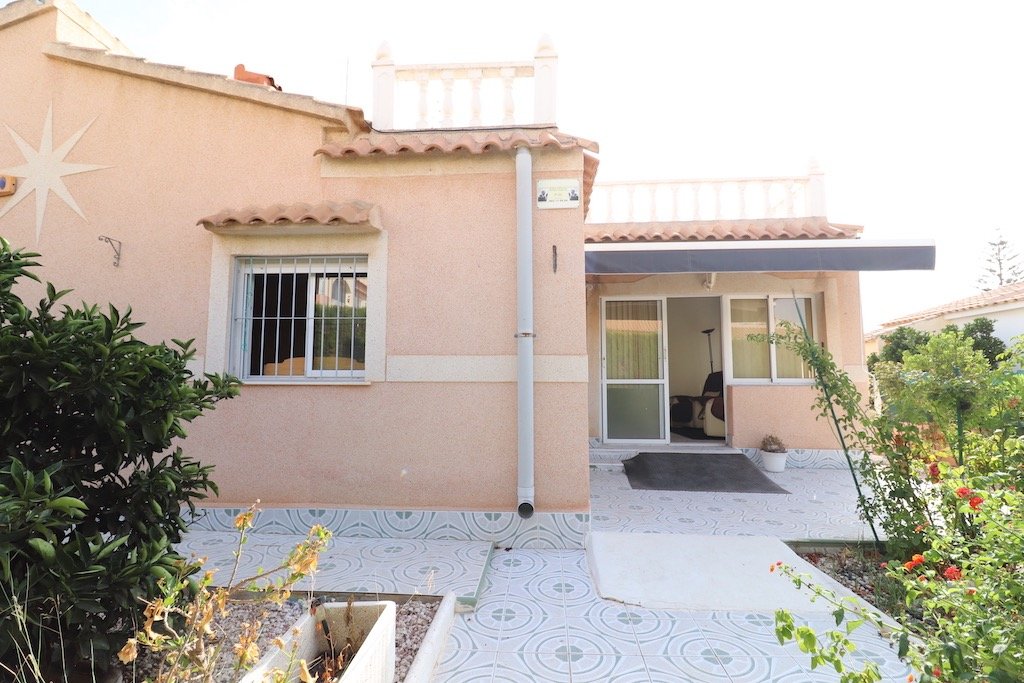 Resale - 3 Bedroom 1 Bathroom Villa in Orihuela Costa - La Florida - Alicante Resale - 3 Bedroom 1 Bathroom Villa in Orihuela Costa - La Florida - Alicante