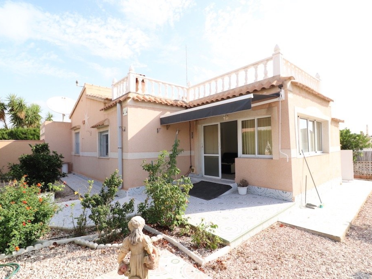 3 Bedroom 1 Bathroom Villa in Orihuela Costa