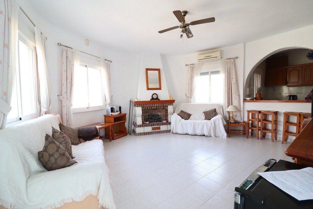Resale - 4 Bedroom 2 Bathroom Villa in Torrevieja - El chaparral - Alicante Resale - 4 Bedroom 2 Bathroom Villa in Torrevieja - El chaparral - Alicante
