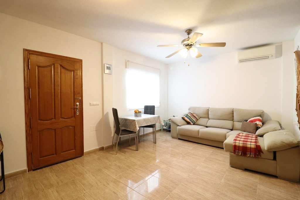 Resale - 4 Bedroom 2 Bathroom Villa in Pilar de la Horadada - La Torre de la Horadada - Alicante Resale - 4 Bedroom 2 Bathroom Villa in Pilar de la Horadada - La Torre de la Horadada - Alicante