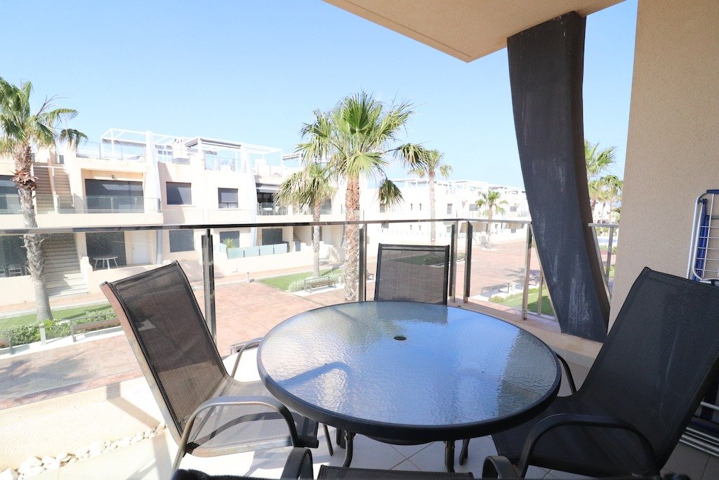 Resale - 2 Bedroom 2 Bathroom Bungalow in Pilar de la Horadada - Mil Palmeras - Alicante Resale - 2 Bedroom 2 Bathroom Bungalow in Pilar de la Horadada - Mil Palmeras - Alicante