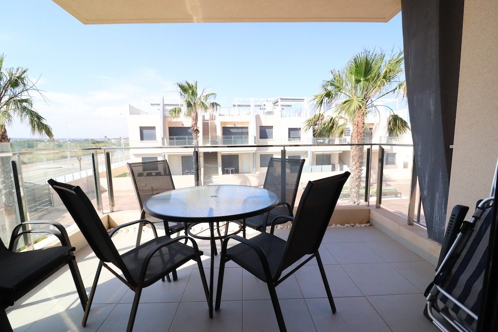 Resale - 2 Bedroom 2 Bathroom Bungalow in Pilar de la Horadada - Mil Palmeras - Alicante Resale - 2 Bedroom 2 Bathroom Bungalow in Pilar de la Horadada - Mil Palmeras - Alicante
