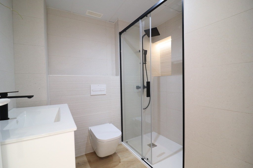 Resale - 3 Bedroom 2 Bathroom Apartment in Torrevieja - Paseo maritimo - Alicante Resale - 3 Bedroom 2 Bathroom Apartment in Torrevieja - Paseo maritimo - Alicante