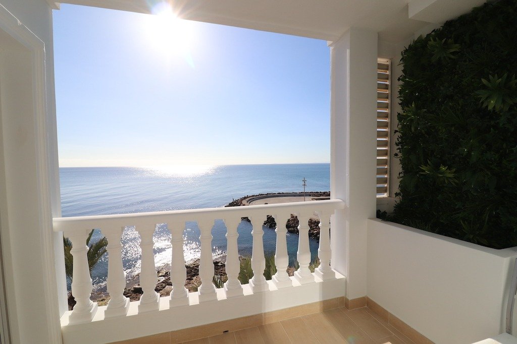Resale - 3 Bedroom 2 Bathroom Apartment in Torrevieja - Paseo maritimo - Alicante Resale - 3 Bedroom 2 Bathroom Apartment in Torrevieja - Paseo maritimo - Alicante