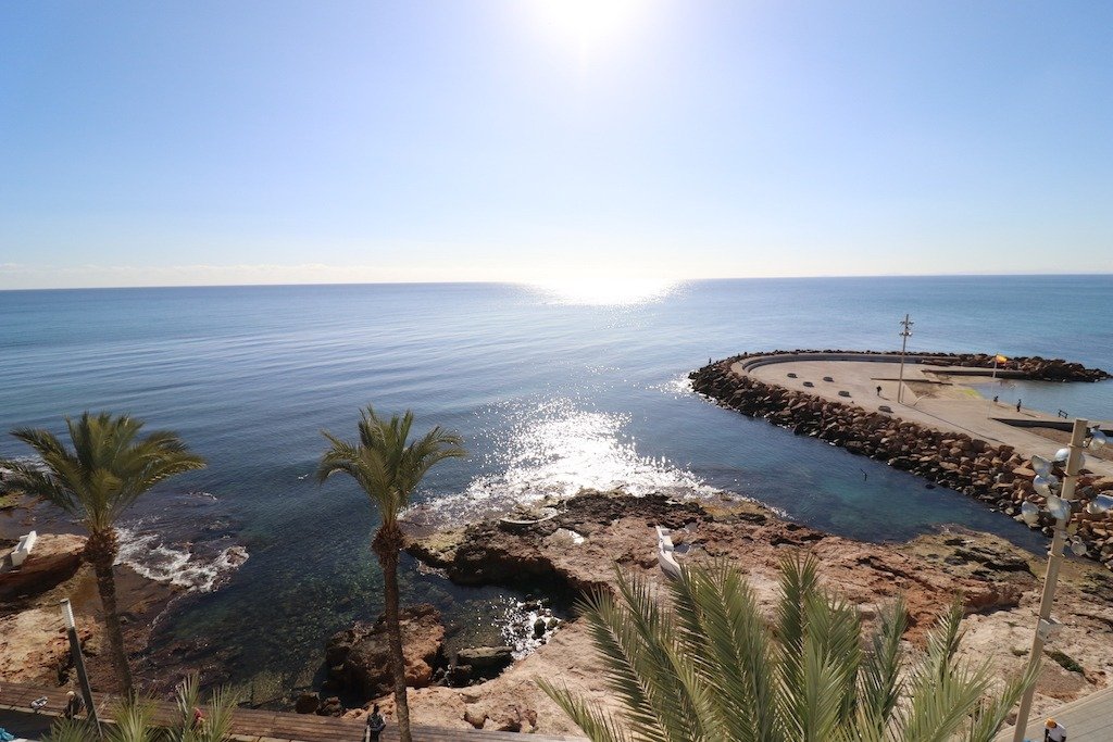 Resale - 3 Bedroom 2 Bathroom Apartment in Torrevieja - Paseo maritimo - Alicante Resale - 3 Bedroom 2 Bathroom Apartment in Torrevieja - Paseo maritimo - Alicante
