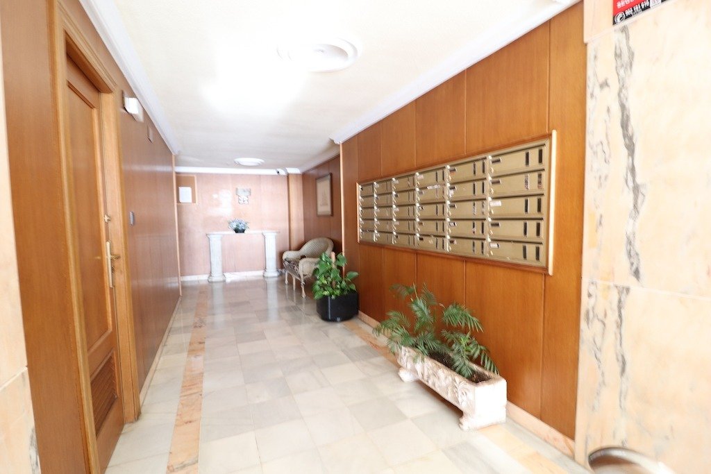 Resale - 3 Bedroom 2 Bathroom Apartment in Torrevieja - Paseo maritimo - Alicante Resale - 3 Bedroom 2 Bathroom Apartment in Torrevieja - Paseo maritimo - Alicante