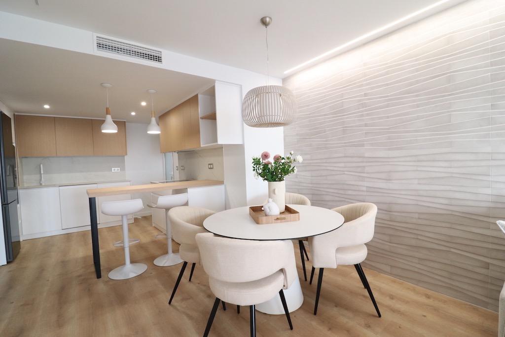 Resale - 3 Bedroom 2 Bathroom Apartment in Torrevieja - Paseo maritimo - Alicante Resale - 3 Bedroom 2 Bathroom Apartment in Torrevieja - Paseo maritimo - Alicante
