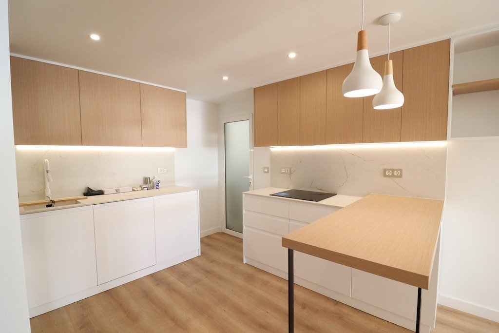 Resale - 3 Bedroom 2 Bathroom Apartment in Torrevieja - Paseo maritimo - Alicante Resale - 3 Bedroom 2 Bathroom Apartment in Torrevieja - Paseo maritimo - Alicante