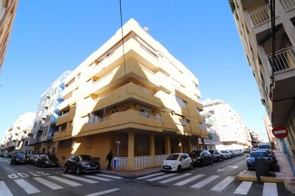 Resale - 3 Bedroom 1 Bathroom Apartment in Torrevieja - Acequion - Alicante Resale - 3 Bedroom 1 Bathroom Apartment in Torrevieja - Acequion - Alicante