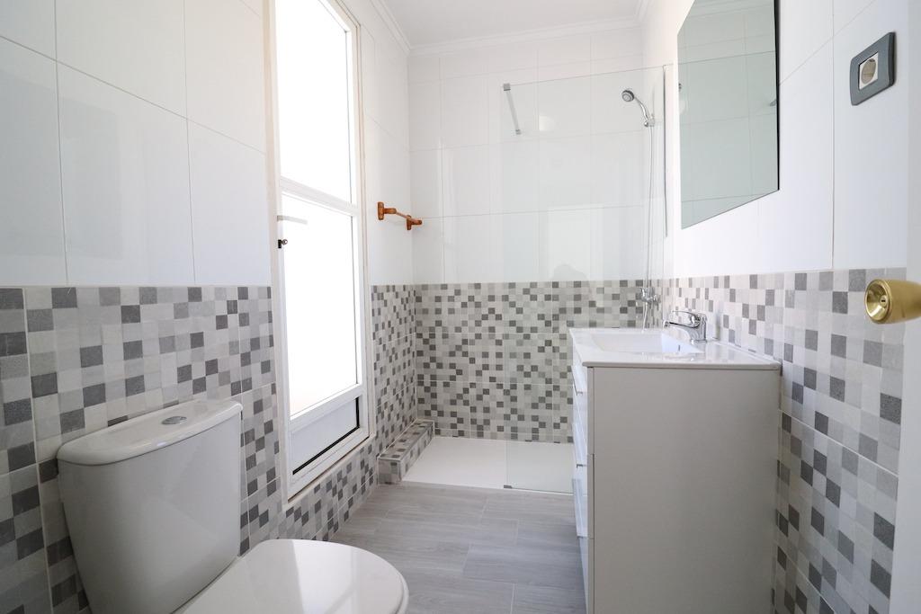 Resale - 3 Bedroom 2 Bathroom Terraced house in Orihuela Costa - Villamartin - Alicante Resale - 3 Bedroom 2 Bathroom Terraced house in Orihuela Costa - Villamartin - Alicante