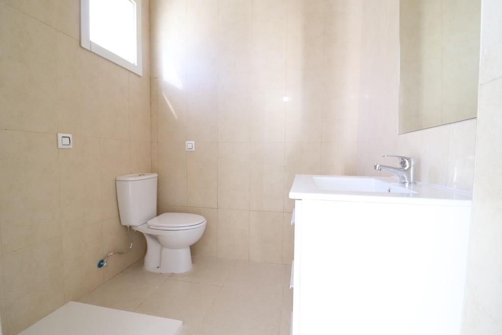 Resale - 3 Bedroom 2 Bathroom Terraced house in Orihuela Costa - Villamartin - Alicante Resale - 3 Bedroom 2 Bathroom Terraced house in Orihuela Costa - Villamartin - Alicante