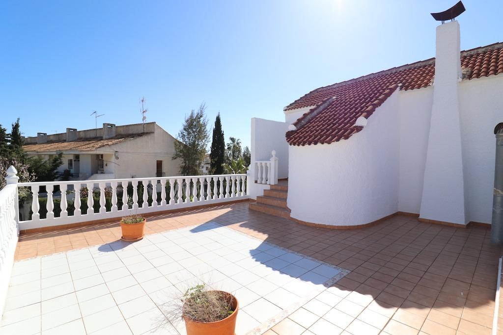 Resale - 3 Bedroom 2 Bathroom Terraced house in Orihuela Costa - Villamartin - Alicante Resale - 3 Bedroom 2 Bathroom Terraced house in Orihuela Costa - Villamartin - Alicante
