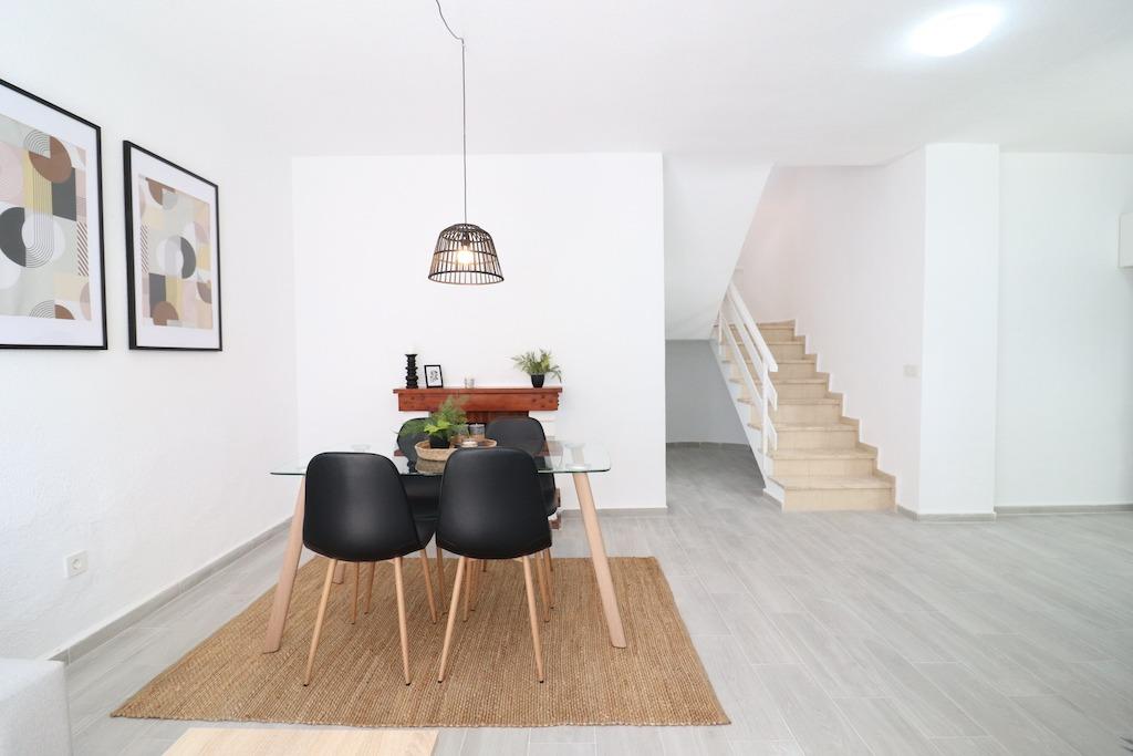 Resale - 3 Bedroom 2 Bathroom Terraced house in Orihuela Costa - Villamartin - Alicante Resale - 3 Bedroom 2 Bathroom Terraced house in Orihuela Costa - Villamartin - Alicante