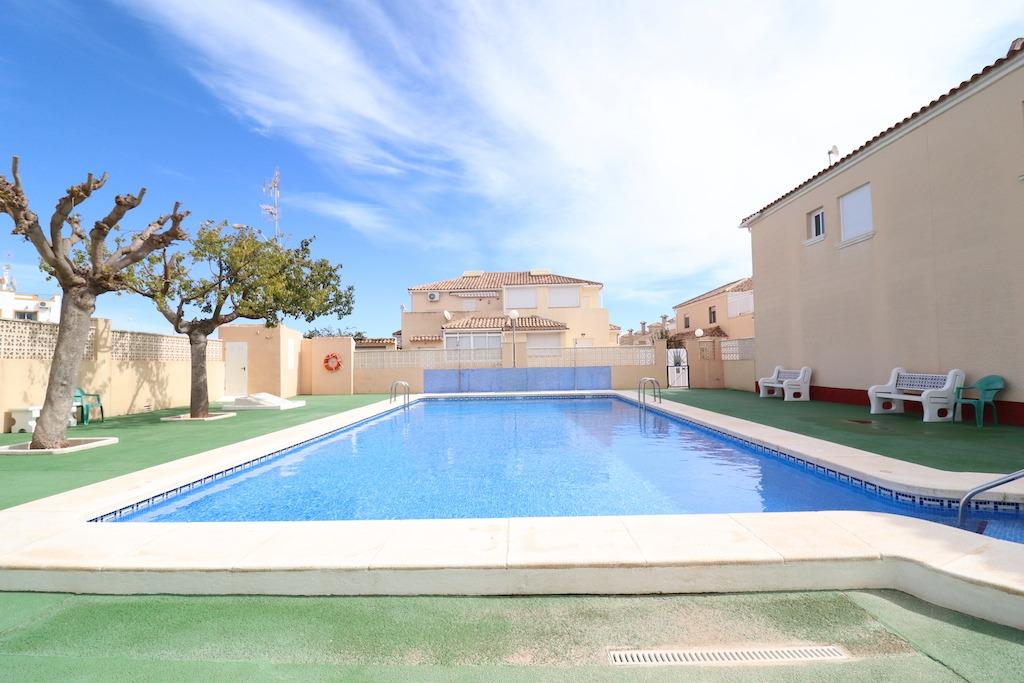 Resale - 3 Bedroom 2 Bathroom Terraced house in Orihuela Costa - Playa Flamenca - Alicante Resale - 3 Bedroom 2 Bathroom Terraced house in Orihuela Costa - Playa Flamenca - Alicante