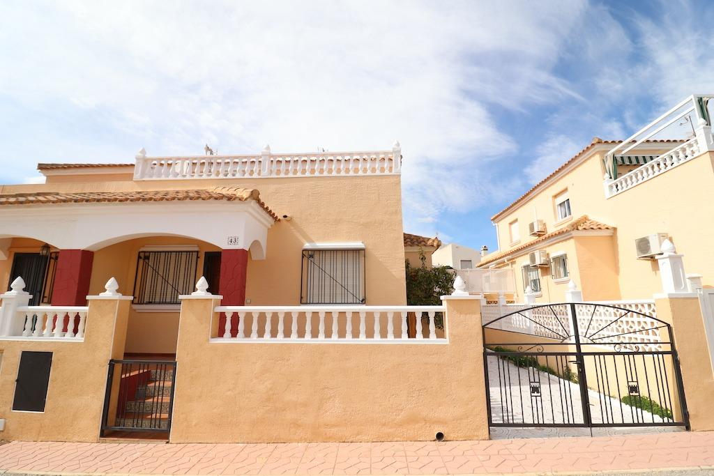 Resale - 3 Bedroom 2 Bathroom Terraced house in Orihuela Costa - Playa Flamenca - Alicante Resale - 3 Bedroom 2 Bathroom Terraced house in Orihuela Costa - Playa Flamenca - Alicante