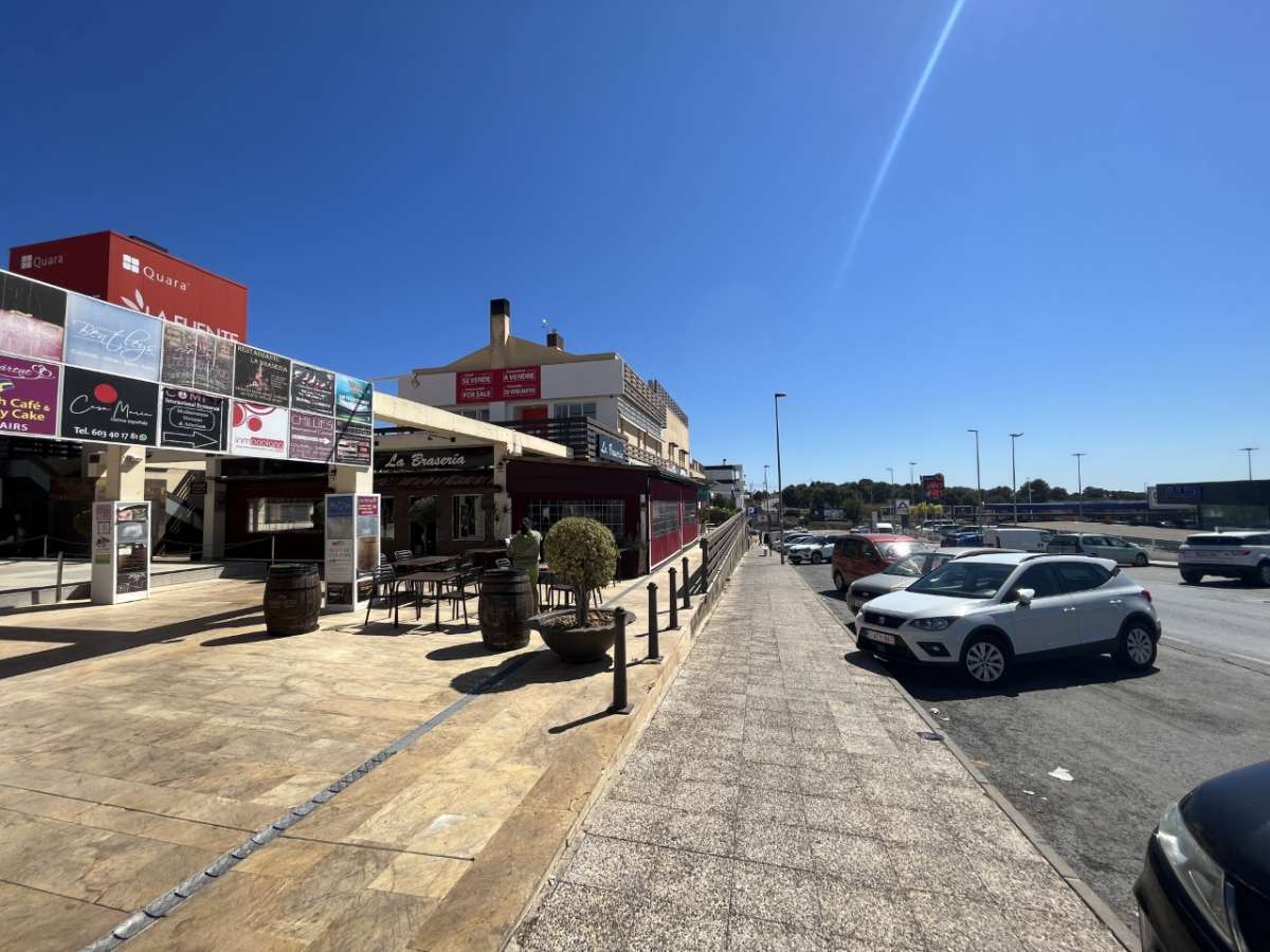 Resale - Commercial in Dehesa de Campoamor - - Alicante Resale - Commercial in Dehesa de Campoamor - - Alicante