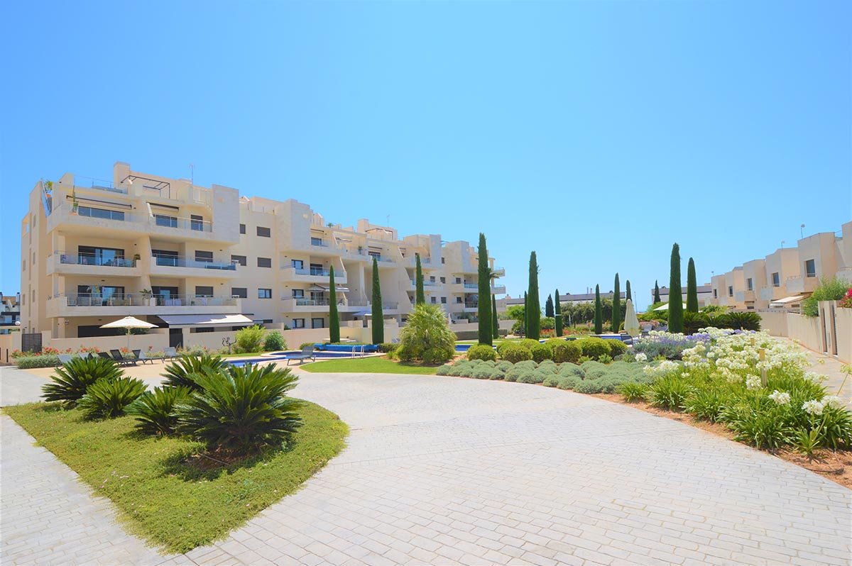 2 Bedroom 2 Bathroom Flat / Apartment in Orihuela Costa