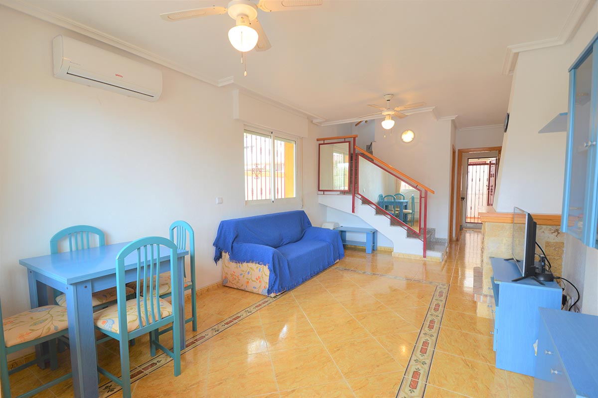 Resale - 3 Bedroom 3 Bathroom Townhouse in Orihuela Costa - Playa Flamenca - Alicante