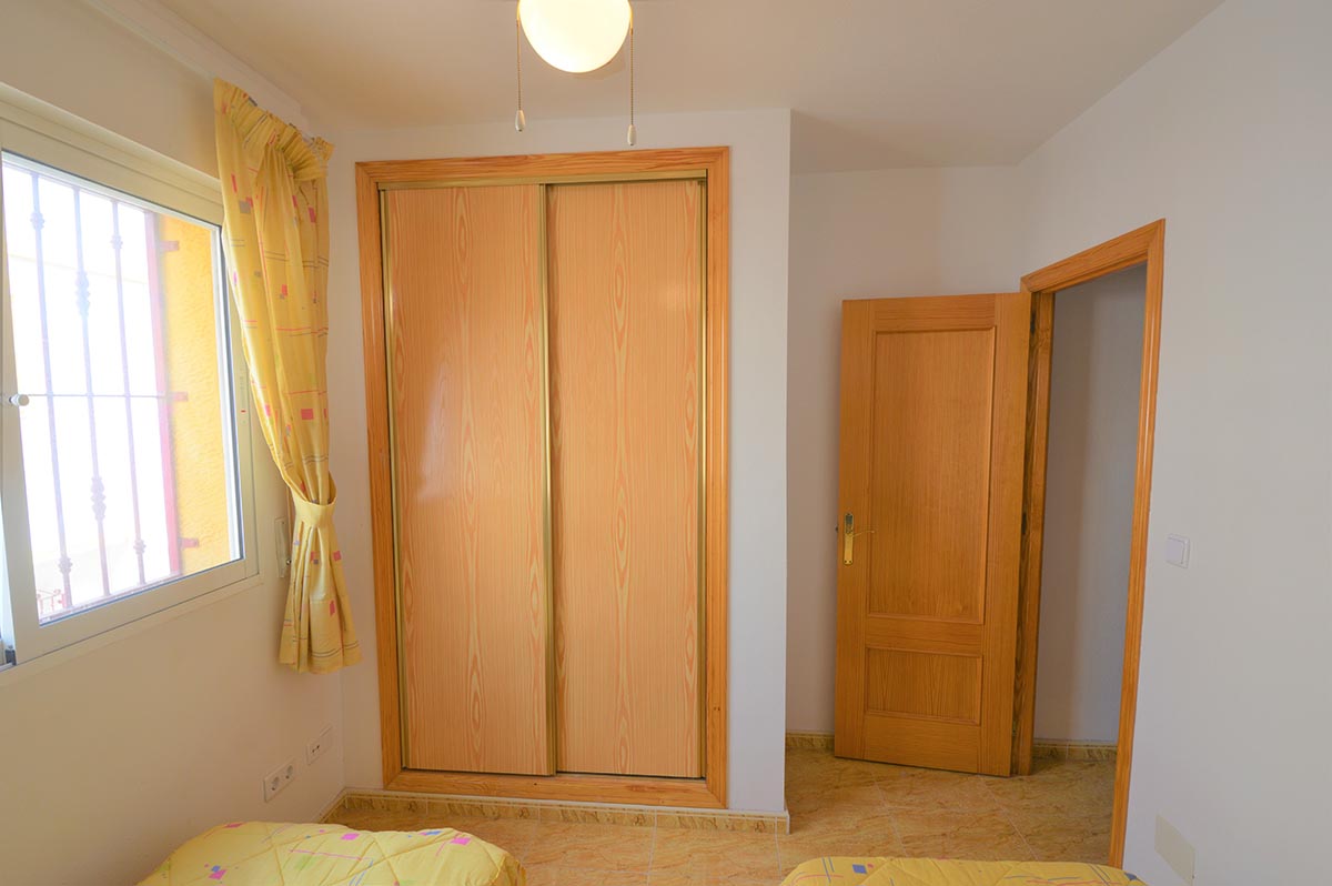 Resale - 3 Bedroom 3 Bathroom Townhouse in Orihuela Costa - Playa Flamenca - Alicante