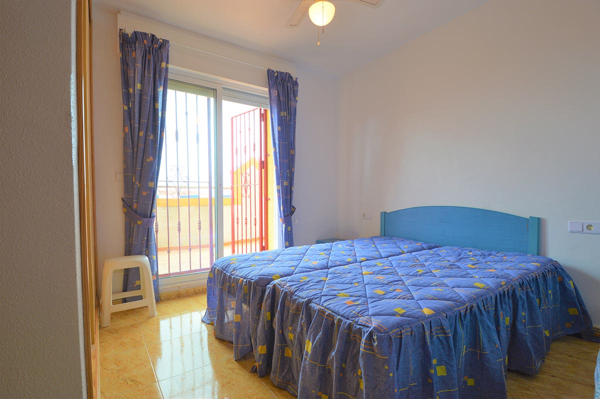 Resale - 3 Bedroom 3 Bathroom Townhouse in Orihuela Costa - Playa Flamenca - Alicante