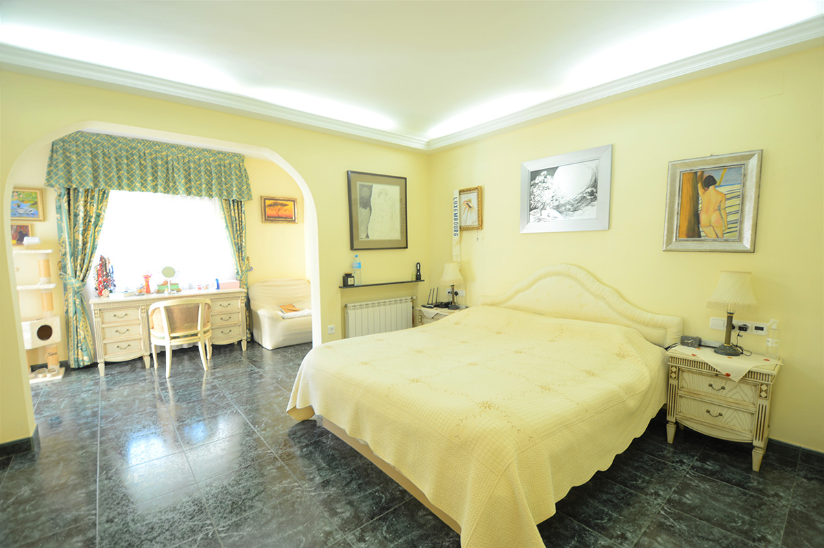 Resale - 4 Bedroom 5 Bathroom Villa in Orihuela Costa - Cabo Roig - Alicante