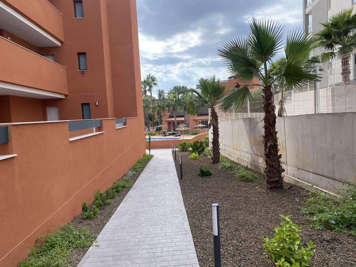 Resale - 2 Bedroom 2 Bathroom Apartment in Villamartín - - Alicante Resale - 2 Bedroom 2 Bathroom Apartment in Villamartín - - Alicante
