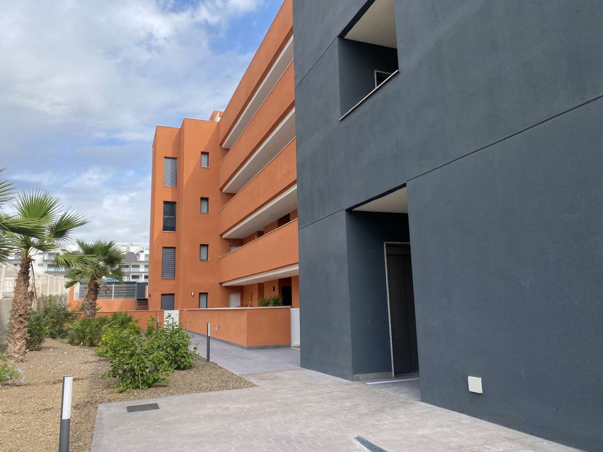 Resale - 2 Bedroom 2 Bathroom Apartment in Villamartín - - Alicante Resale - 2 Bedroom 2 Bathroom Apartment in Villamartín - - Alicante