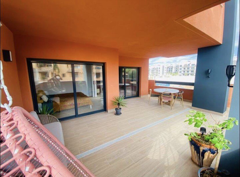 2 Bedroom 2 Bathroom Apartment in Villamartín