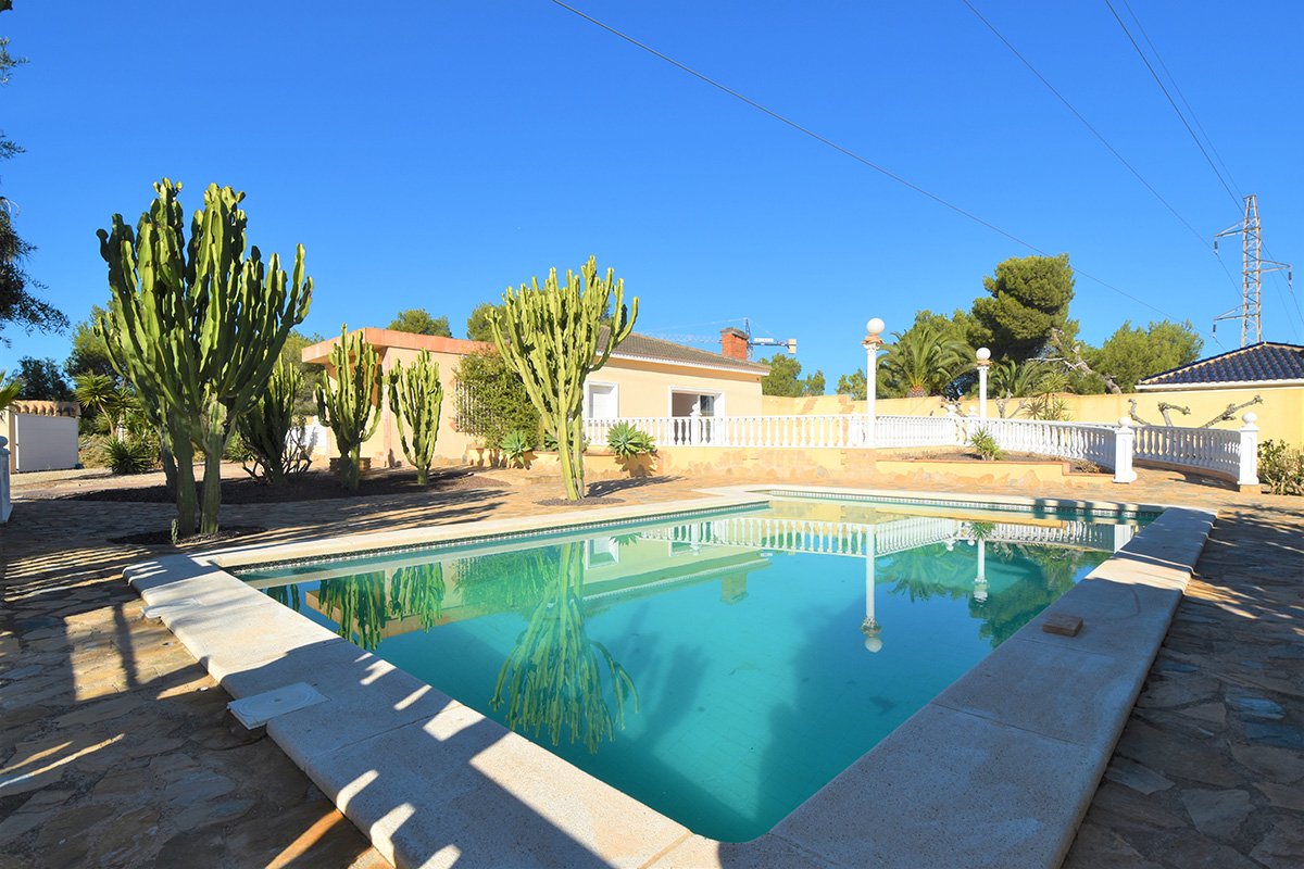 4 Bedroom 2 Bathroom Villa in Orihuela Costa