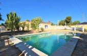 8-1536/2058, 4 Bedroom 2 Bathroom Villa in Orihuela Costa