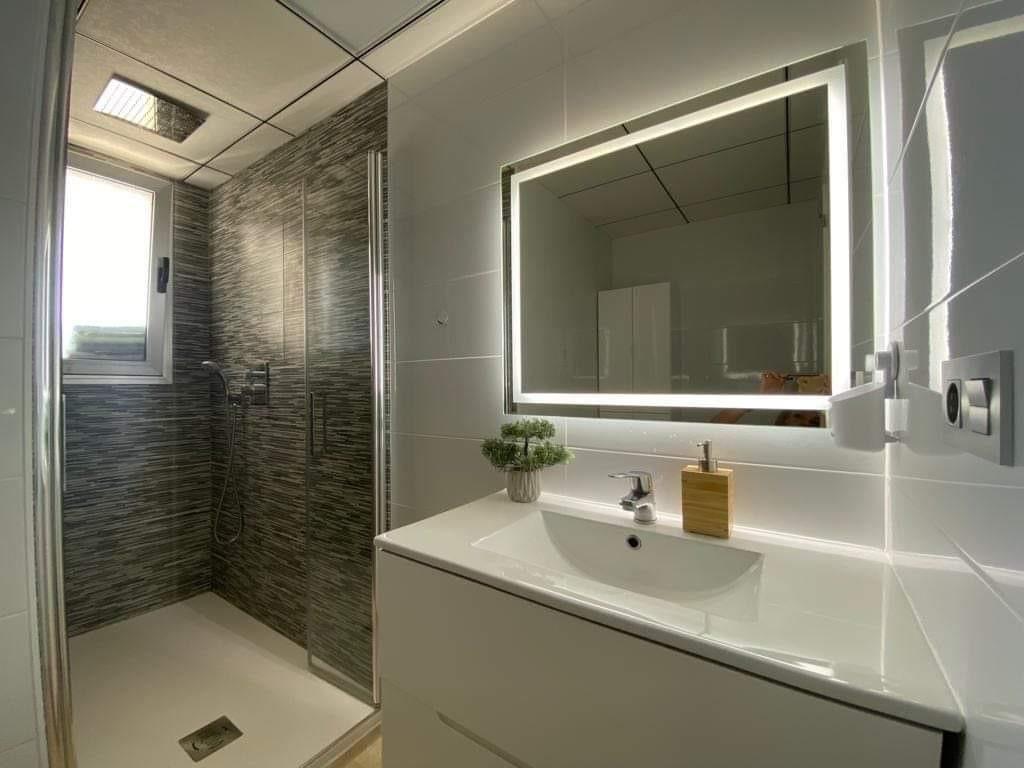 Resale - 3 Bedroom 2 Bathroom Apartment in Villamartín - - Alicante Resale - 3 Bedroom 2 Bathroom Apartment in Villamartín - - Alicante