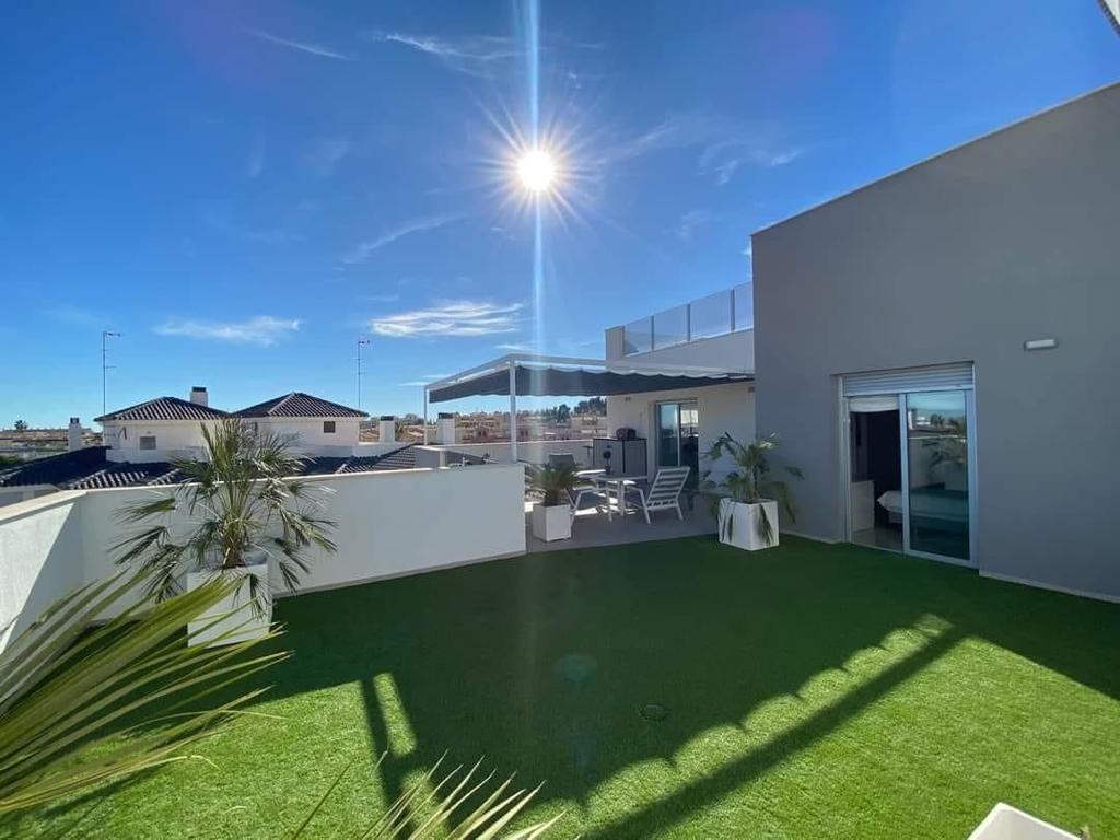Resale - 3 Bedroom 2 Bathroom Apartment in Villamartín - - Alicante Resale - 3 Bedroom 2 Bathroom Apartment in Villamartín - - Alicante
