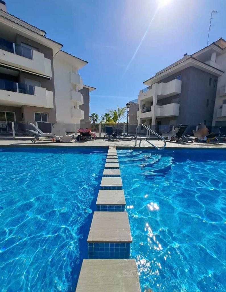 Resale - 3 Bedroom 2 Bathroom Apartment in Villamartín - - Alicante Resale - 3 Bedroom 2 Bathroom Apartment in Villamartín - - Alicante