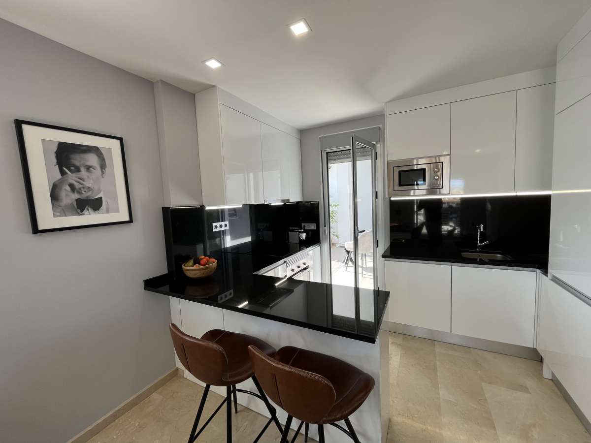 Resale - 3 Bedroom 2 Bathroom Apartment in Villamartín - - Alicante Resale - 3 Bedroom 2 Bathroom Apartment in Villamartín - - Alicante