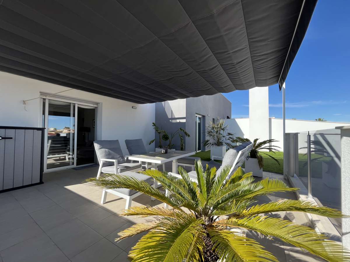 Resale - 3 Bedroom 2 Bathroom Apartment in Villamartín - - Alicante Resale - 3 Bedroom 2 Bathroom Apartment in Villamartín - - Alicante