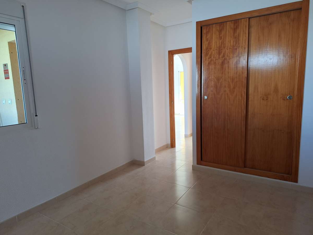 Resale - 3 Bedroom 2 Bathroom Apartment in Villamartín - - Alicante Resale - 3 Bedroom 2 Bathroom Apartment in Villamartín - - Alicante