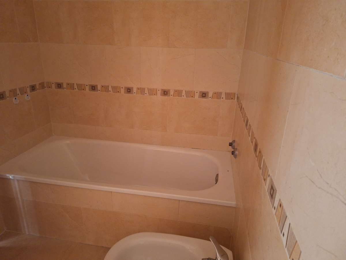 Resale - 3 Bedroom 2 Bathroom Apartment in Villamartín - - Alicante Resale - 3 Bedroom 2 Bathroom Apartment in Villamartín - - Alicante