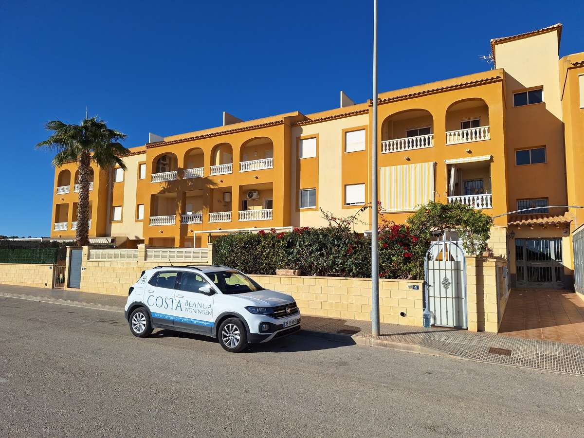 Resale - 3 Bedroom 2 Bathroom Apartment in Villamartín - - Alicante Resale - 3 Bedroom 2 Bathroom Apartment in Villamartín - - Alicante